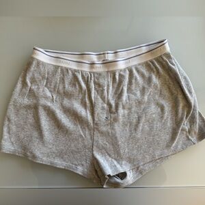 Skims Women's Loose Boxers in Light Gray Size Medium